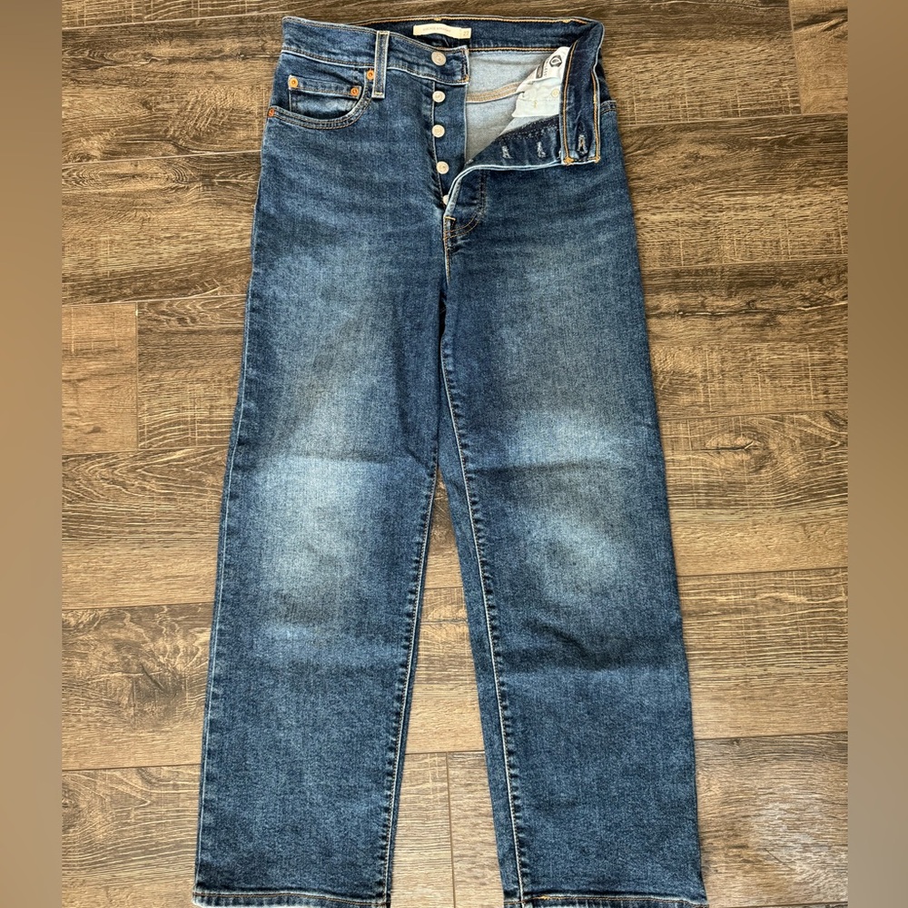 Levi’s Ribcage Straight